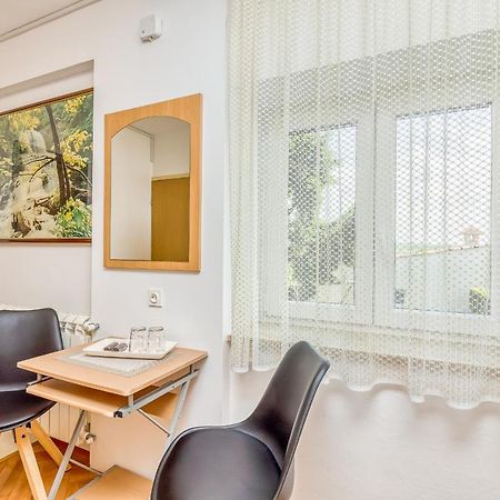 Matea Rooms Funtana Eksteriør billede